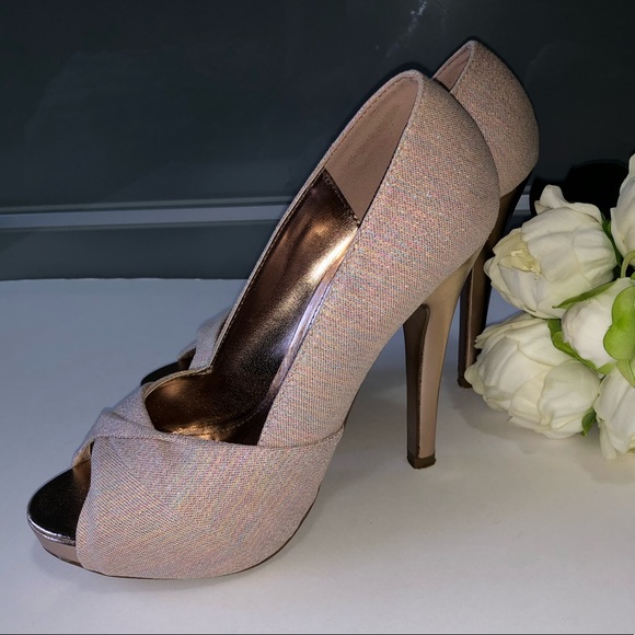"Call it spring" beautiful pumps heels 🌷 - Picture 5 of 17
